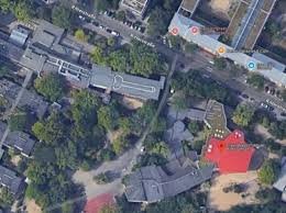 temp_image_1740897548.124411 Pênis Gigante no Telhado da Escola Choca Berlim e Vira Atração no Google Maps!
