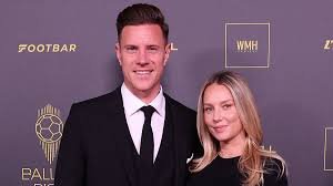 temp_image_1741547782.338945 Bomba no Mundo do Futebol: Ter Stegen e Daniela Jehle Anunciam Separação!