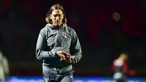 temp_image_1743612876.511401 Zubeldia: Estratégias Inovadoras e o Futuro Promissor no Futebol