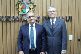 temp_image_1745932503.701301 Lirton Nogueira Santos Toma Posse como Desembargador no TJPI: Um Novo Capítulo para o Judiciário Piauiense