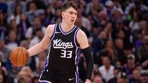 temp_image_1751325159.542146 Jake LaRavia: O Talento em Ascensão do Memphis Grizzlies na NBA