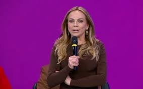 temp_image_1752462428.927432 Casos de Família: Retorno Turbulento! Christina Rocha Anuncia e Corrige Data da Estreia no SBT