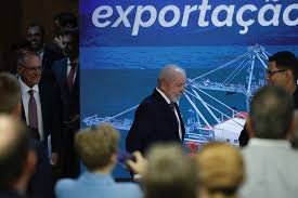 temp_image_1754362918.077821 Ricardo Alban e o Alerta da Indústria: Pessimismo Econômico Dispara no Brasil com Tarifas dos EUA