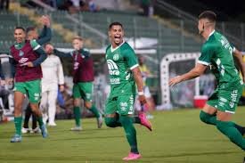 temp_image_1755227957.093117 Mailton na Chapecoense: O Destaque da Série B na Mira de Gigantes. Fica ou Sai?