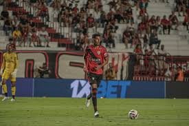 temp_image_1755361849.643884 Alix Vinícius no Botafogo: Os Bastidores da Negociação que Pode Mudar a Defesa Alvinegra!