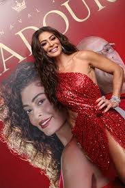 temp_image_1756609530.577271 Juliana Paes: O Retorno Triunfal da Rainha de Bateria da Viradouro para o Carnaval 2026!