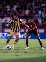 temp_image_1757103328.264882 Amazonas FC x Remo: Duelo Quente na Série B com Drama de Multa e Vagas em Jogo!