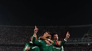 temp_image_1758190641.59183 Palmeiras Choca o Monumental: Análise Detalhada da Vitória Épica Contra o River Plate na Libertadores