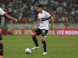 temp_image_1758241042.370198 Michael Estrada e a Batalha da Altitude: LDU e São Paulo nas Quartas da Libertadores 2025
