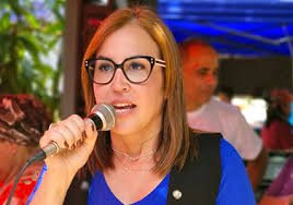 temp_image_1758295111.048534 Dayse Amarilio: Entenda o Incidente que Levou ao Desligamento de Sua Assessora