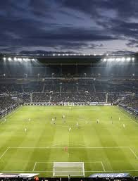 temp_image_1758310975.418145 Olympique Lyonnais em Campo: O Desafio de Quebrar a Muralha Adversária