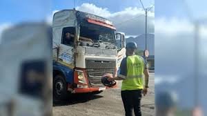 temp_image_1758314445.044078 BR-101: Motorista é Flagrado em Joinville com Caminhão sem Para-brisa em Situação Inacreditável