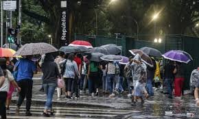 temp_image_1758621562.956945 A Importância da Previsão de Chuva: Como o Tempo Molda Seu Dia a Dia