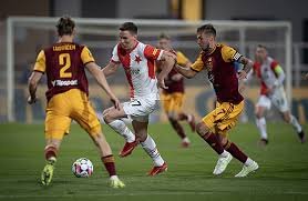 temp_image_1758909948.743969 Slavia Praha x Dukla: Análise Completa e Expectativas do Dérbi da Capital Checa