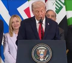 temp_image_1760390232.489652 Giorgia Meloni: Os Elogios Inesperados de Donald Trump que Ecoam na Política Global