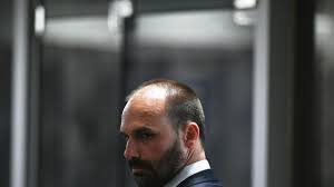 temp_image_1760883414.332716 Mistério no Texas: Eduardo Bolsonaro Aciona Polícia Após Incidente Suspeito em Sua Residência nos Estados Unidos