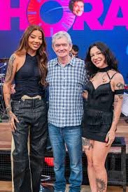 temp_image_1762052701.874238 Paulo Miklos no Altas Horas: Hinos do Titãs e Emoção em Homenagem a Arnaldo Antunes