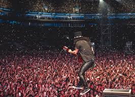 temp_image_1762118527.137784 Guns N' Roses em Brasília: O Gigantesco Impacto Econômico que um Show na Capital Federal Traria!