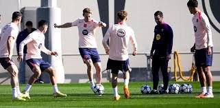 temp_image_1762371916.955682 Club Brugge x Barcelona: Flick Enfrenta Escolhas Cruciais com Retornos e Desfalques