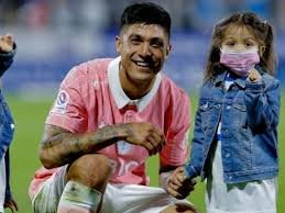 temp_image_1762376659.213401 Adeus Valber Huerta: Multicampeão se Despede da Universidad Católica em Fim de Ciclo Agridoce