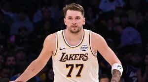 temp_image_1764654518.556171 Collin Gillespie Assume a Titularidade Contra os Lakers e Impressiona na NBA!