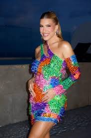 temp_image_1764977511.936324 Carnatal 2025: Lore Improta Ilumina o Maior Carnaval Fora de Época com Brilho Duplo