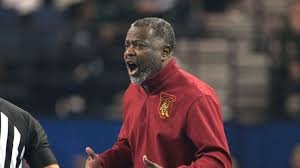 temp_image_1770090691.156959 Coach: Descubra como um Coach Pode Transformar Sua Vida e Alcançar Seus Objetivos