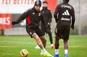 temp_image_1771008906.271377 Santa Clara x Benfica: Preview, Escalações e Onde Assistir ao Duelo Português