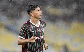 temp_image_1771283703.251495 Savarino Brilha no Fluminense: Golaço e Reações da Torcida!