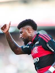temp_image_1771554899.362057 Emerson Royal: A Pressão da Torcida e o Desempenho no Flamengo