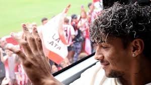 temp_image_1771630700.487848 Cristian Medina: Quem é o Jovem Destaque do Futebol Argentino?