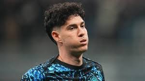 temp_image_1773000849.004491 Bastoni: O Defensor Italiano que Brilha na Inter de Milão e na Seleção