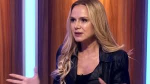 temp_image_1773017365.526566 Uai: Eliana e a Terapia Sexual como Ferramenta de Autodescoberta e Empoderamento Feminino