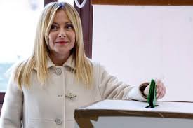 temp_image_1774373640.812329 Reforma Judicial Italiana: O 'Não' que Abalou o Governo Meloni