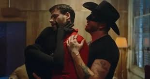 temp_image_1774400392.018503 Noah Cyrus: O Impacto do Videoclipe 'How Far Will We Take It' e a Ascensão de François Arnaud