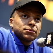 temp_image_1774543017.989774 Copa do Mundo 2026: Preparativos, Classificações e o Retorno da Nostalgia dos Minicraques