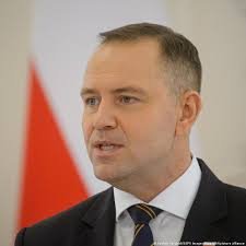 temp_image_1775146868.113055 Trela Política: A Estratégia de Andrzej Duda e o Futuro do Tribunal Constitucional Polonês