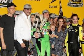 temp_image_1779406655.075562 A Partida de um Gigante do Racing: O Legado Inabalável de Kyle Busch na NASCAR