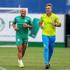 temp_image_1783445606.238526 Novidades no Verdão: Retorno de Emiliano Martínez e Evolução de Vitor Roque no Treino do Palmeiras